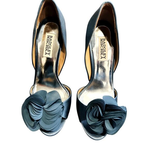 BADGLEY MISCHKA Randall Satin D'Orsay Flower Heels Dusty Blue Size 6.5 - Picture 5 of 11